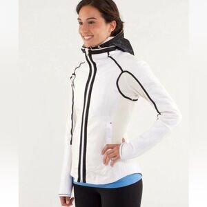 Lululemon Run Bundle Up Outer Jacket in Polar White